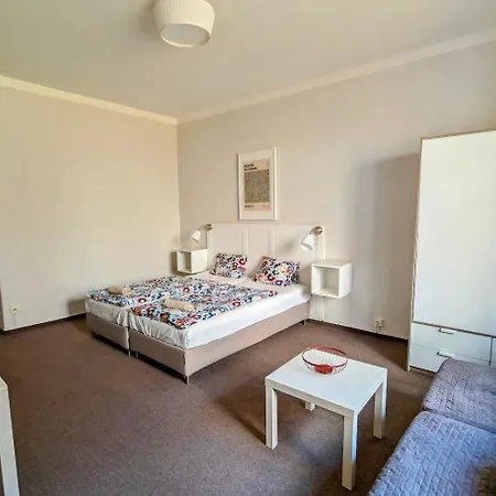 Flat In Zizkov -104- Apartment Prague Exterior photo